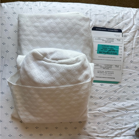 Hiccapop Inflatable Bed Rails - Picture 2 of 3